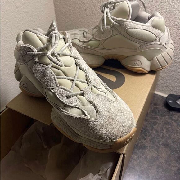 - Men’s Yeezy 500 Stone - Picture 1 of 4